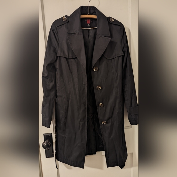 Raincoat - Picture 4 of 5